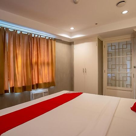 Oyo 821 Connector Hostel Makati City Екстер'єр фото