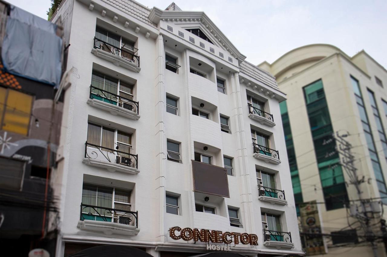 Oyo 821 Connector Hostel Makati City Екстер'єр фото