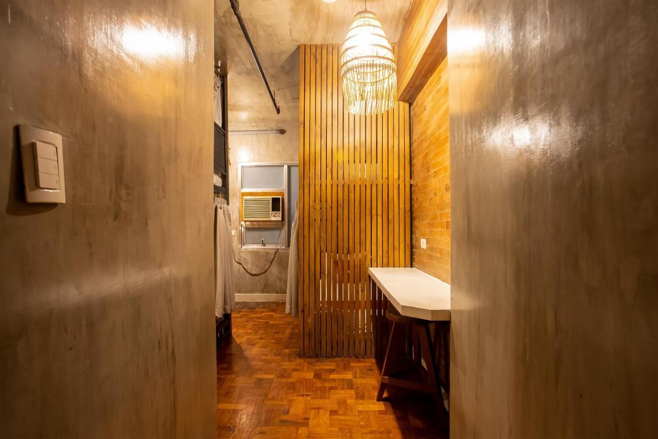 Oyo 821 Connector Hostel Makati City Екстер'єр фото