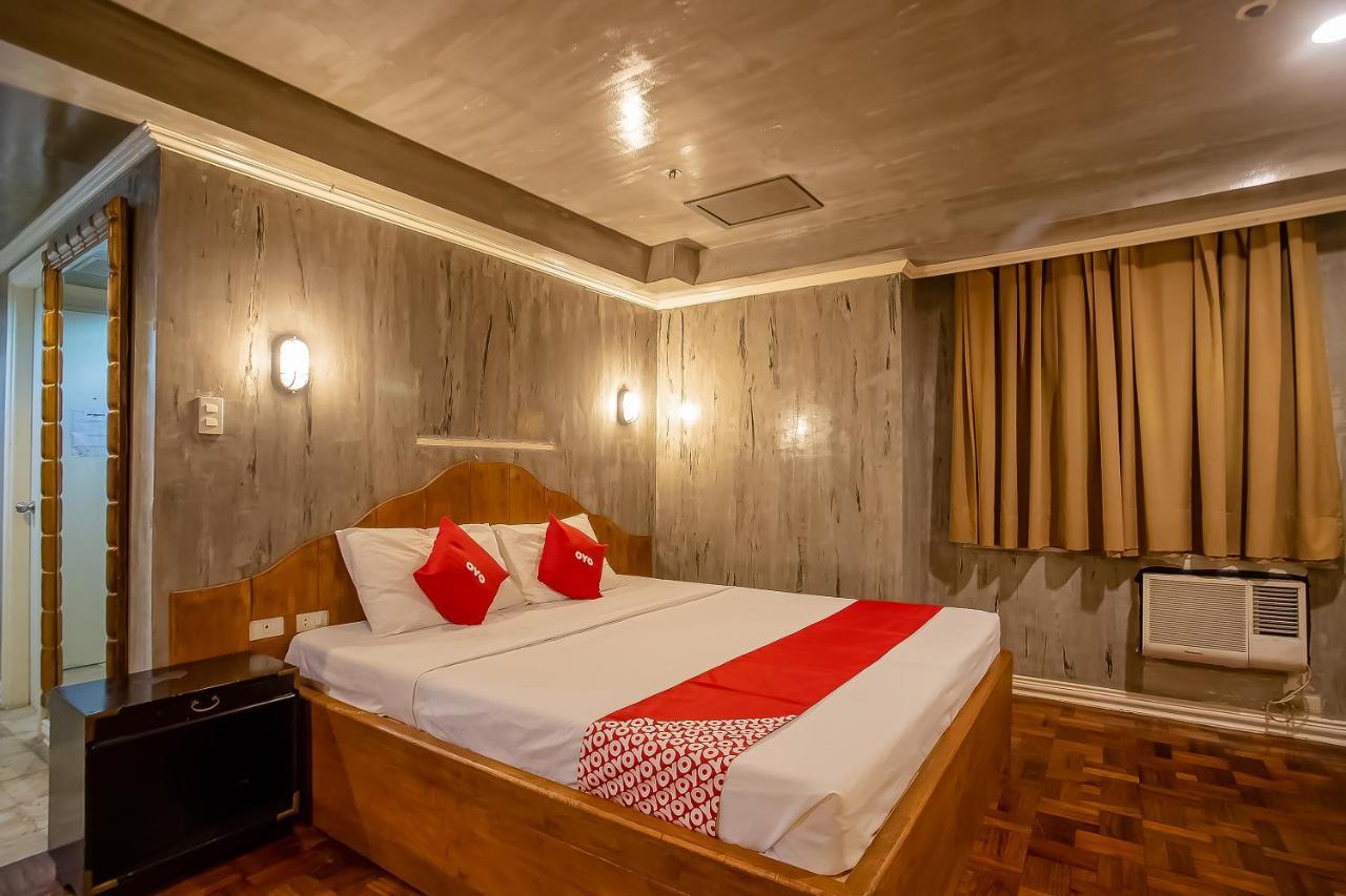 Oyo 821 Connector Hostel Makati City Екстер'єр фото