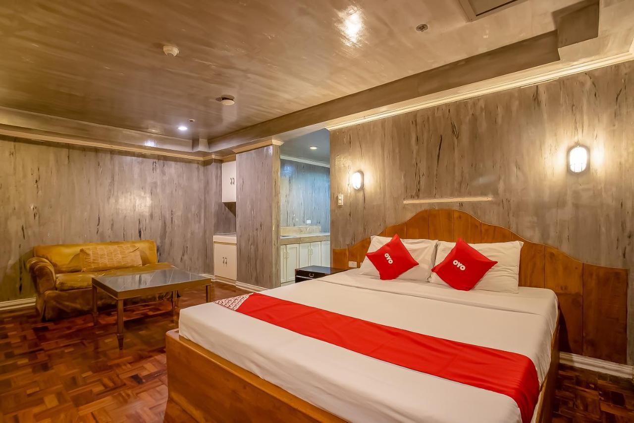 Oyo 821 Connector Hostel Makati City Екстер'єр фото