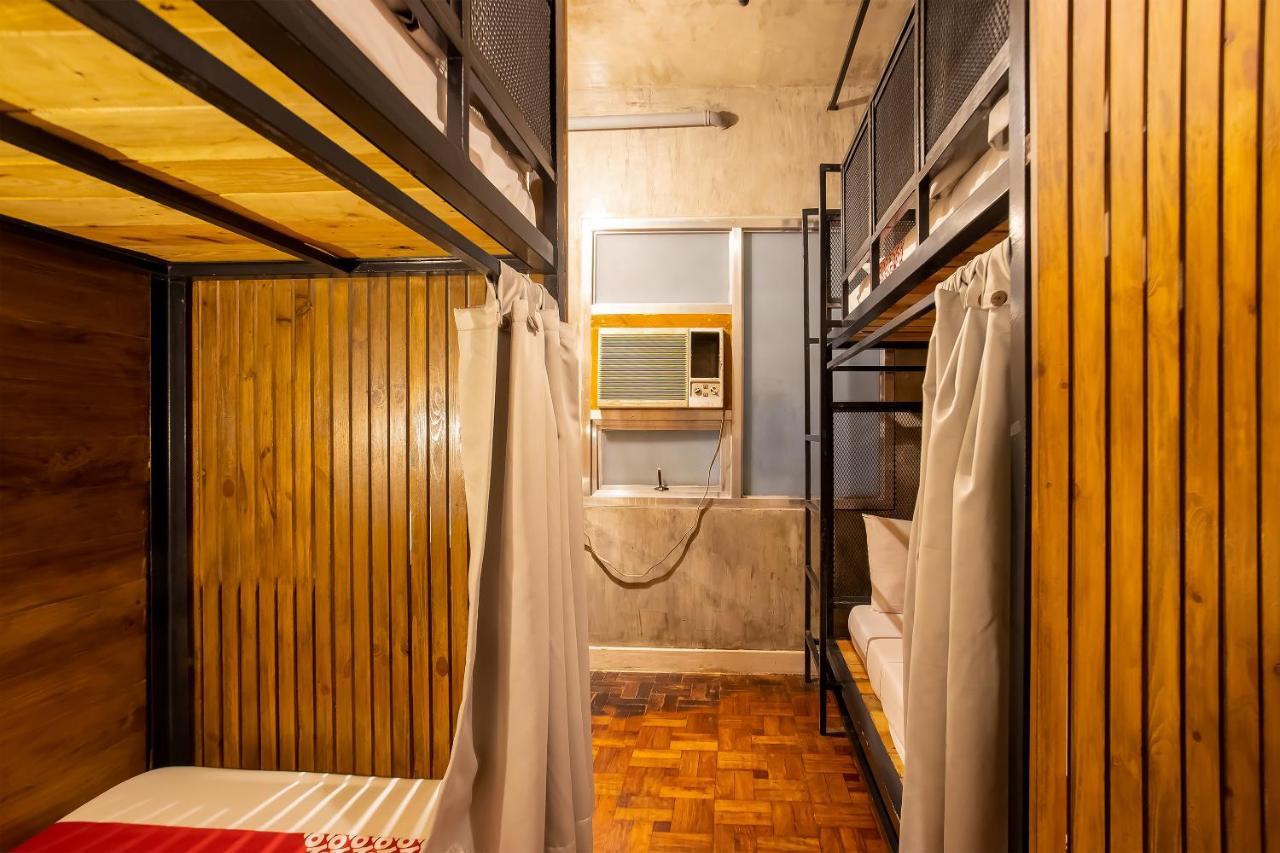 Oyo 821 Connector Hostel Makati City Екстер'єр фото