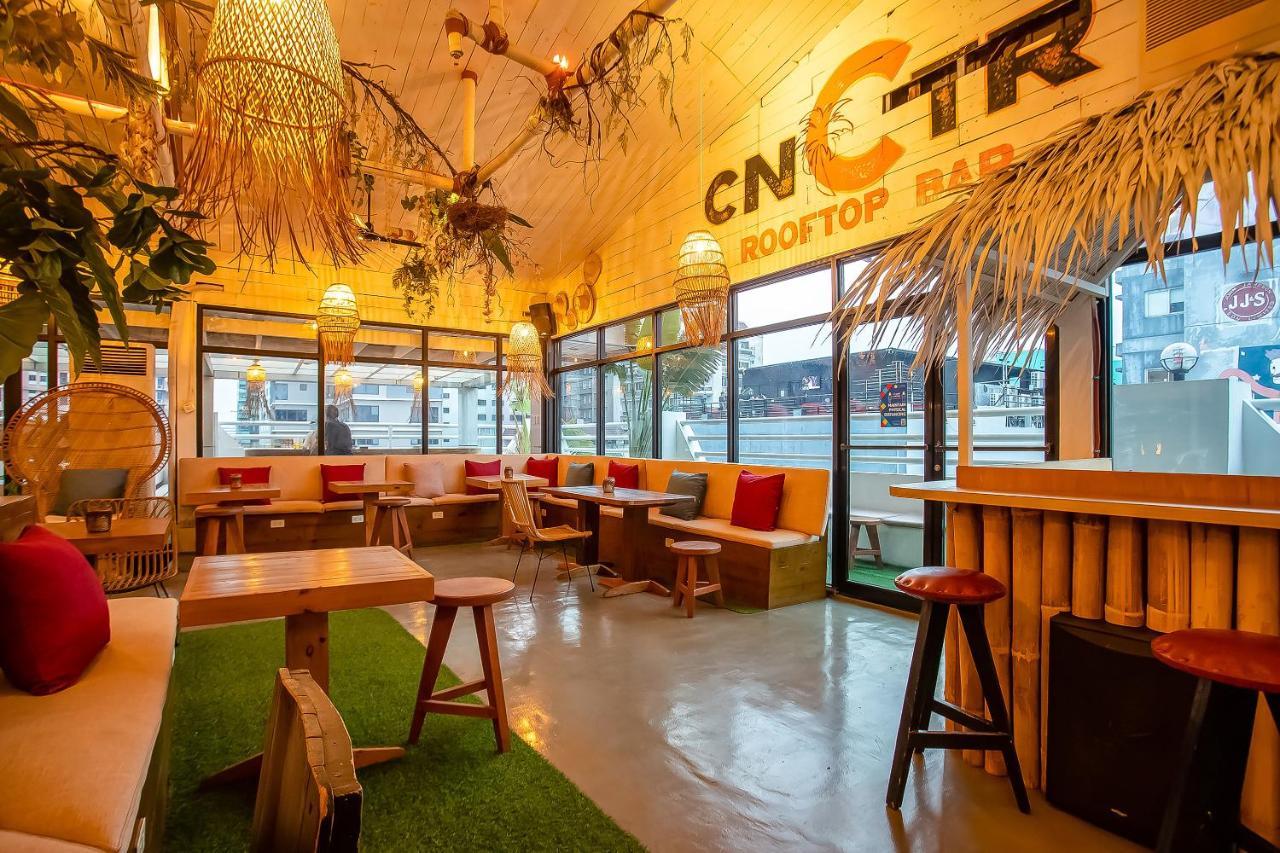 Oyo 821 Connector Hostel Makati City Екстер'єр фото