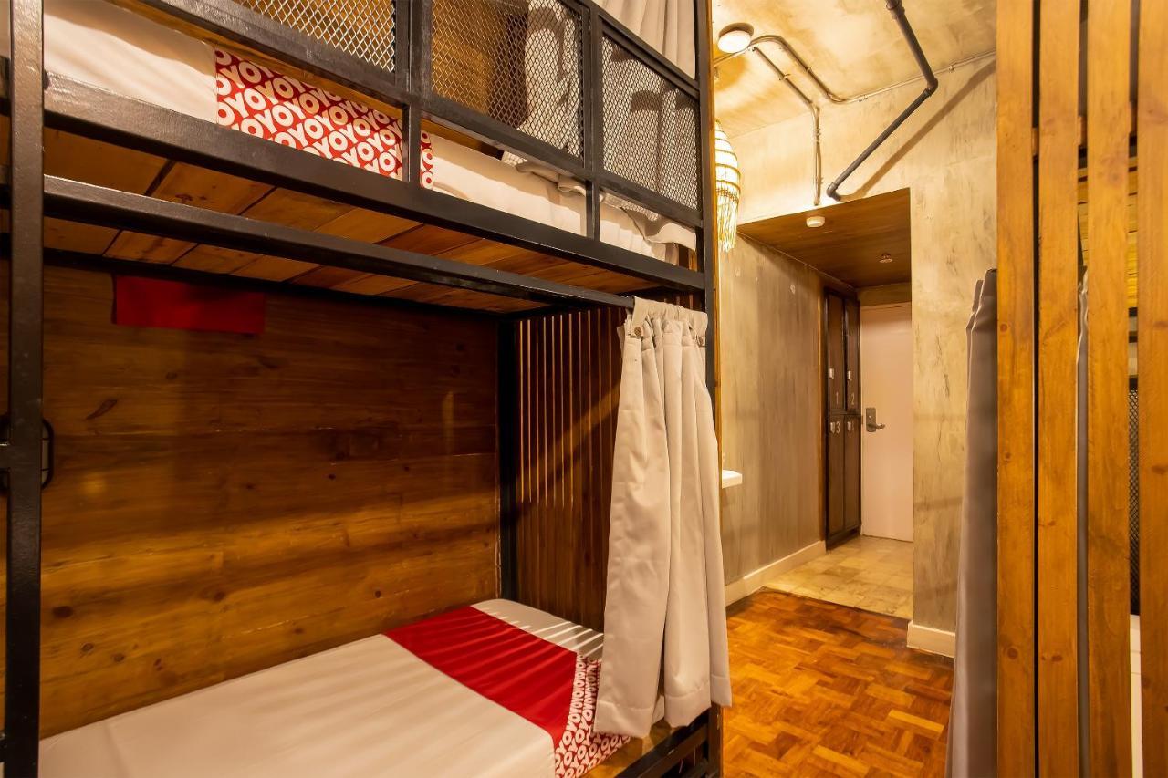 Oyo 821 Connector Hostel Makati City Екстер'єр фото